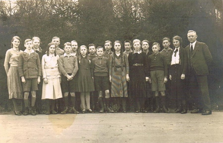 Drabenderhöher Schulklasse Anfang der 1930er Jahre
