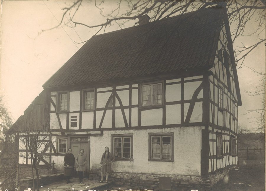 Haus Spitzenburg an der heutigen Alten Kölner Strasse um 1936 abgerissen -...